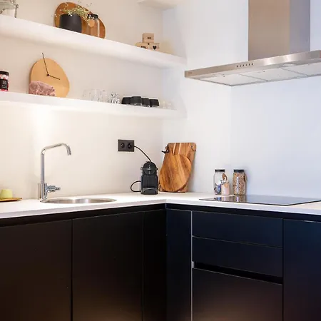 Centrally Located Close To The Apartamento