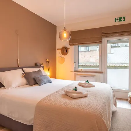 Centrally Located Close To The * Ostende